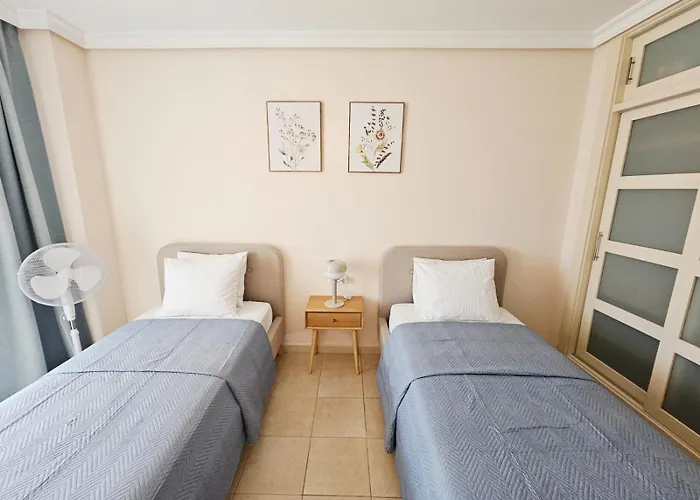 Summer Breeze Puerto de Santiago (Tenerife)